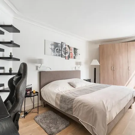 Appartamento Haussmannien - Dernier étage Parigi