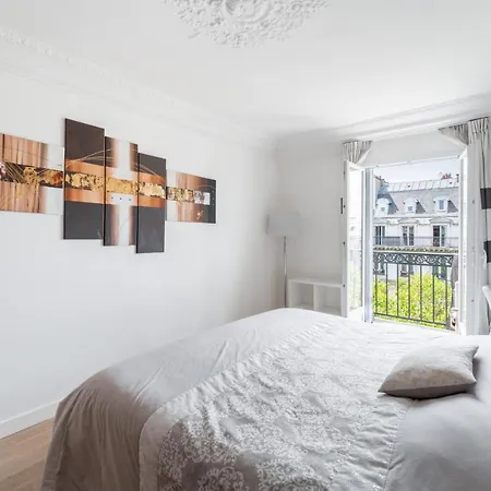 Haussmannien - Dernier Etage Apartment Paris